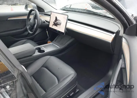 2022 Tesla Model 3 Long Range Dual Motor All-Wheel Drive z USA, uszkodzony, nr VIN 5YJ3E1EB2NF241713